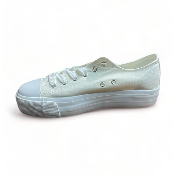 Women's white canvas low top sneakers with thick sole and rubber toe cap, New - Picture 5 of 12